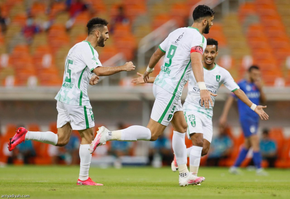 عسيري يهزم الهلال.. ويعيد النصر للمنافسة