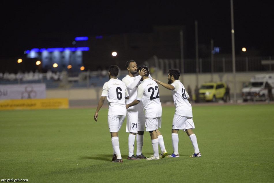 أحد والطائي.. منافسة على الأضواء