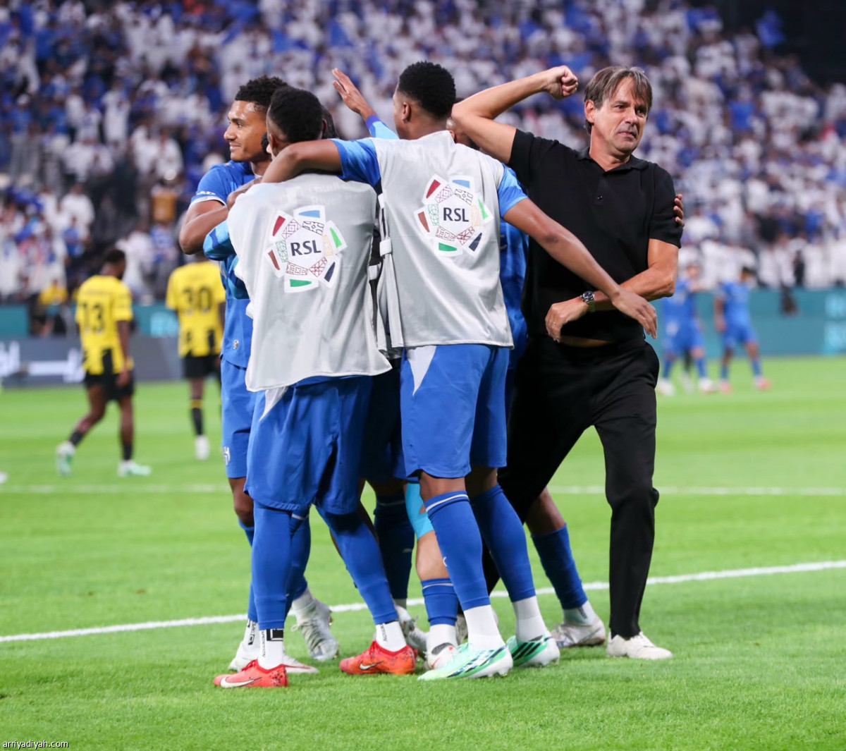 «الكلاسيكو».. أزرق