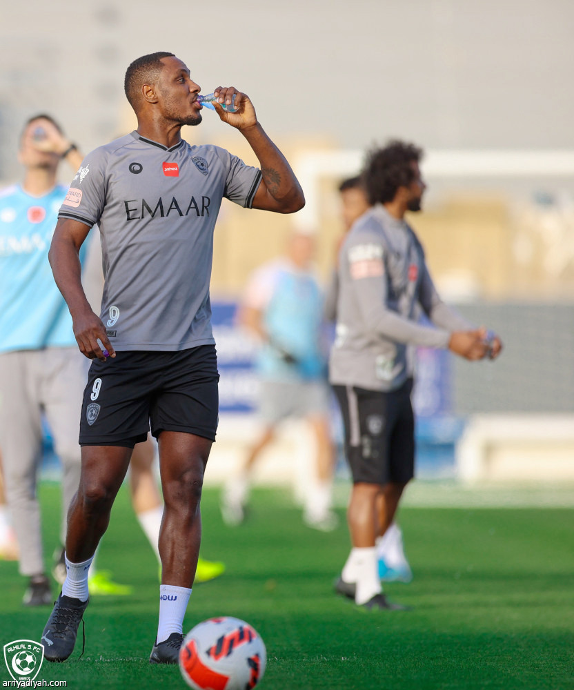 في بريدة 
الهلال يقهر الرائد 11 مرة