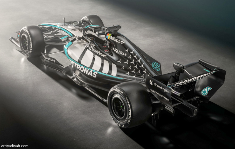 «فورمولا 1».. مرسيدس يكشف عن سيارة 2026