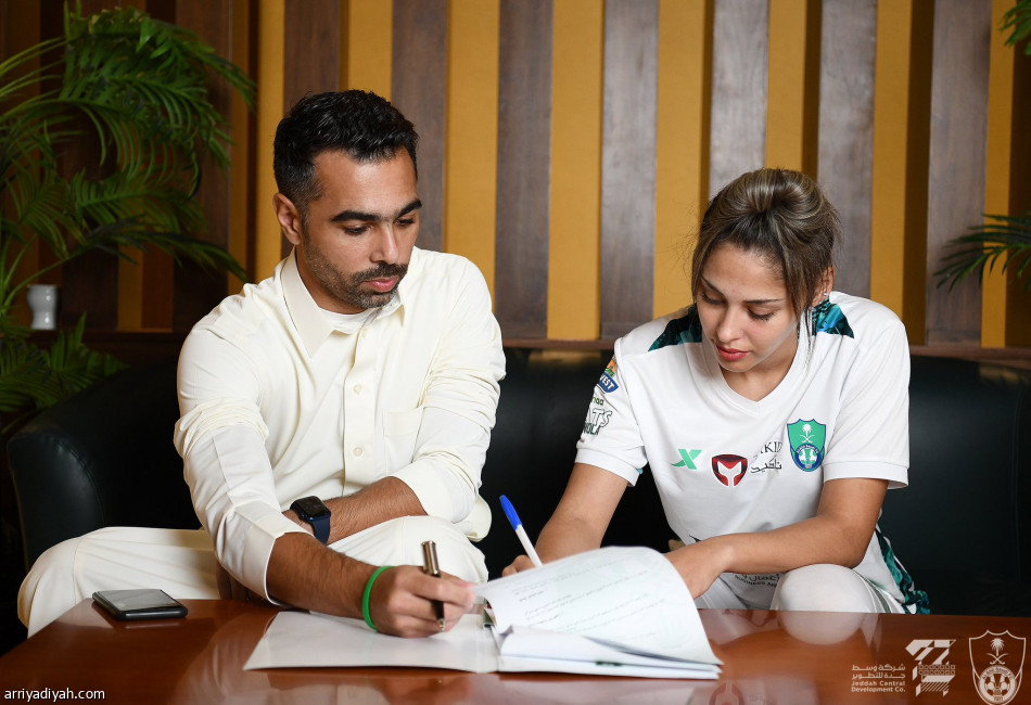 سيدات الأهلي.. مدربة أردنية و4 تونسيات يقدن الفريق