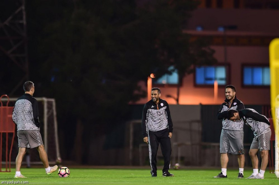 الجابر يغلق تدريبات الشباب قبل الرائد