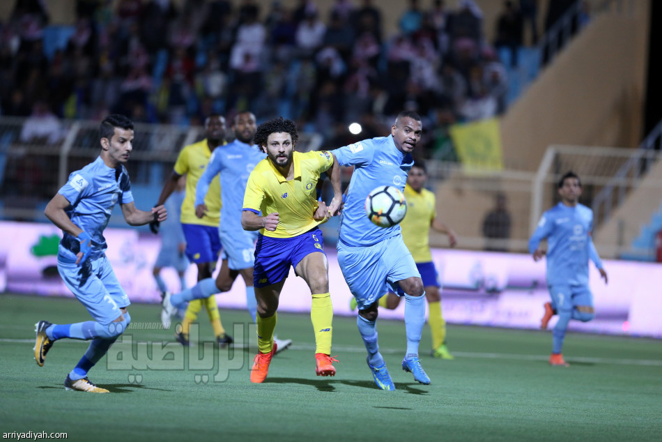 الباطن يوقف انطلاقة النصر في الدوري