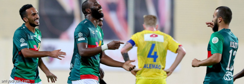 بـ6.. «إتي العطوي» يتلاعب بالحزم