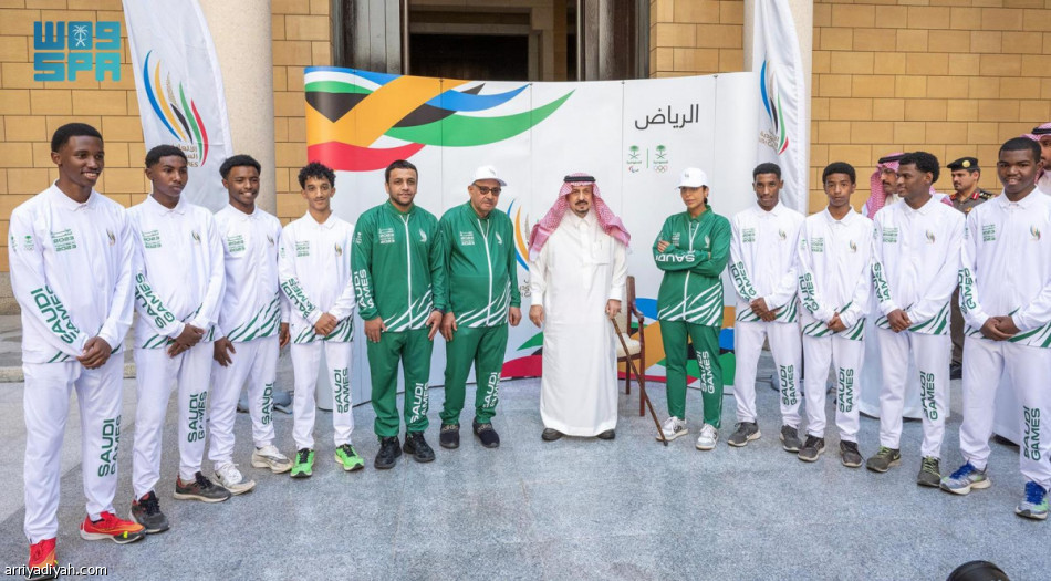 أمير  الرياض يتسلم شعلة دورة الألعاب السعودية