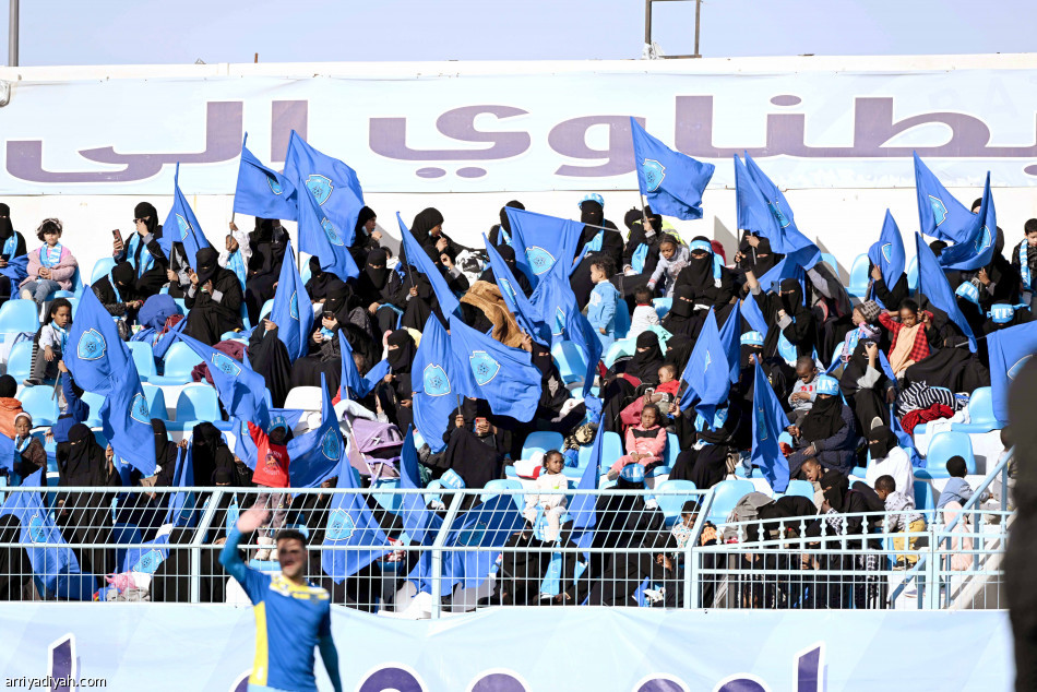 الشباب..
الفوز الـ 11