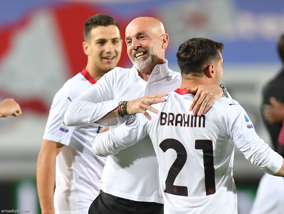 ميلان ويوفنتوس يصعدان إلى الأبطال