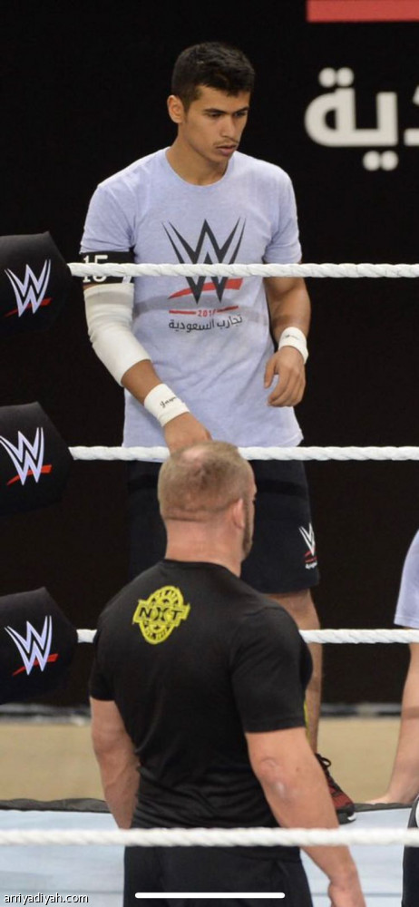 الرياض تحتضن نزال «رمال طويق» السعودي في المصارعة