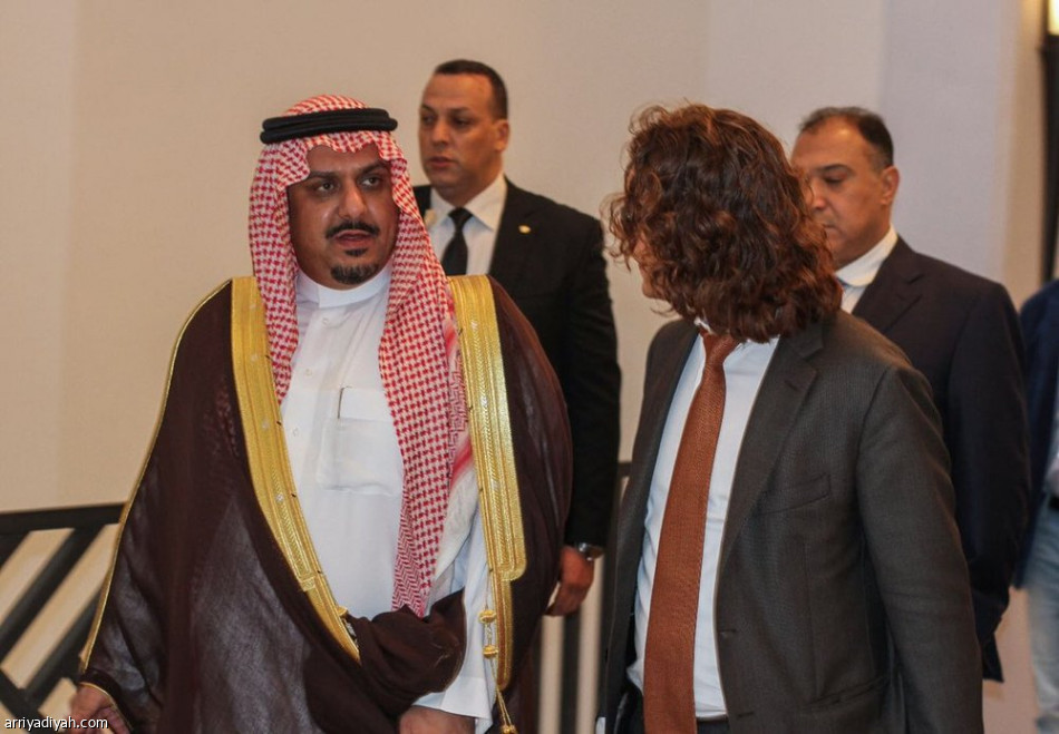 نواف بن سعد يتسّلم جائزة التميز من منظمة هوريو