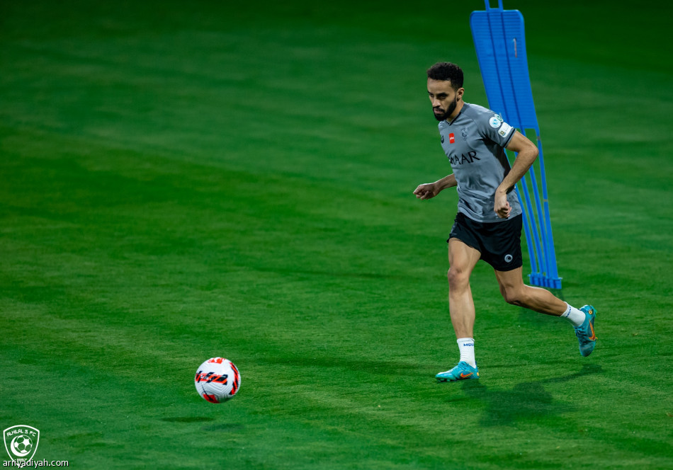 الهلال يفتح ملف الدوري بـ«المؤجلة»