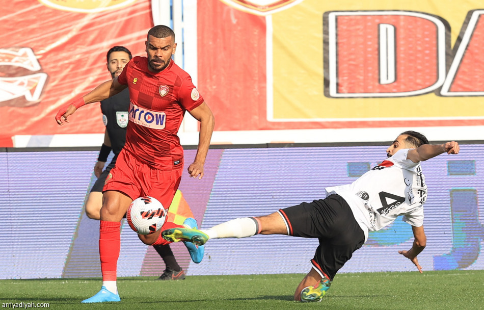 بهدف قاتل.. ضمك يعبر الرائد