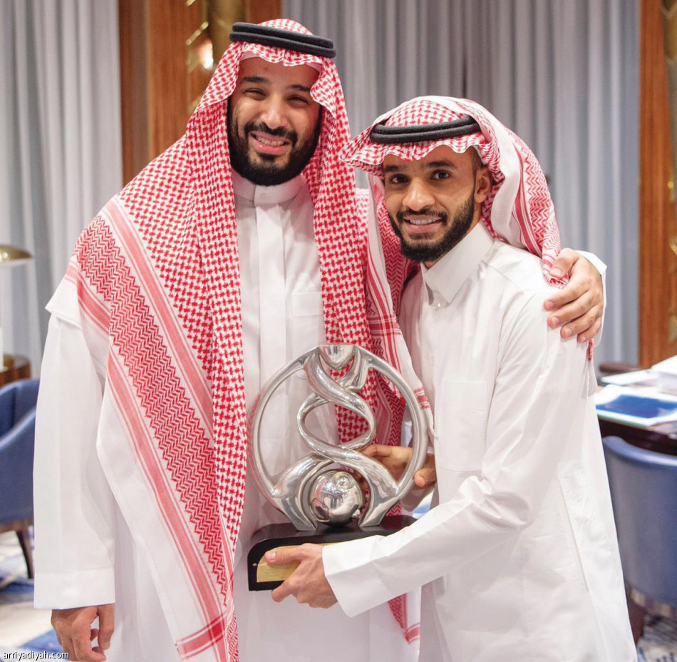 ولي العهد يستقبل الأبطال