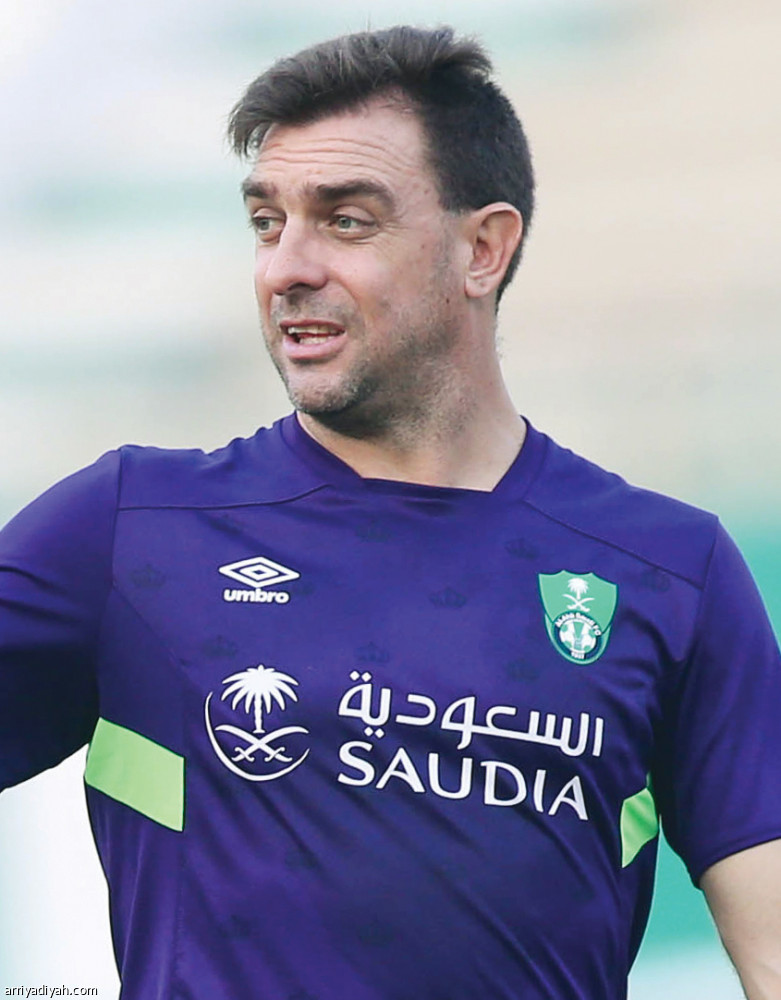 الأزرق
يحطم قياسي الـ 30 عاما