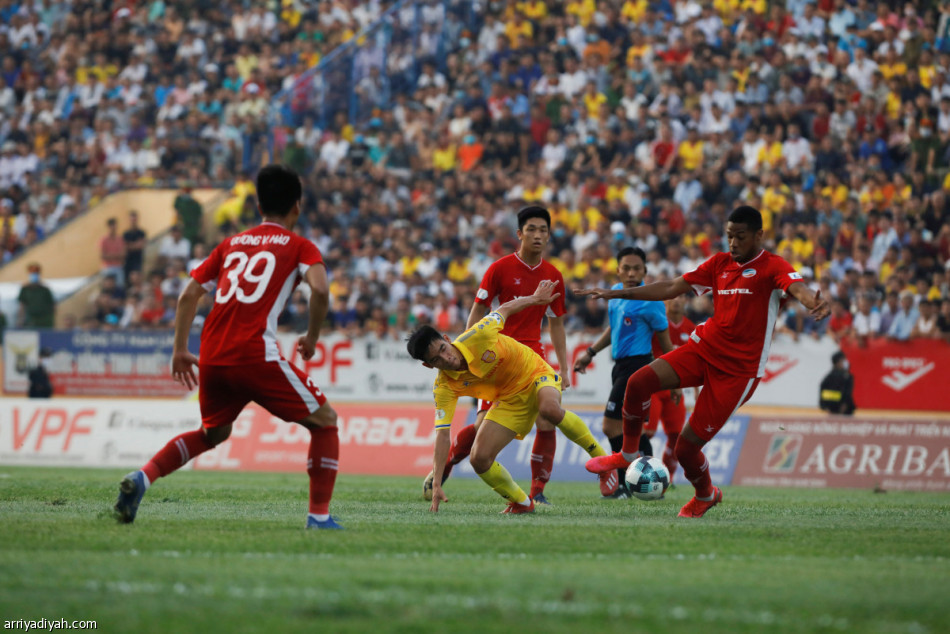 عودة الدوري  الفيتنامي بحضور الجماهير