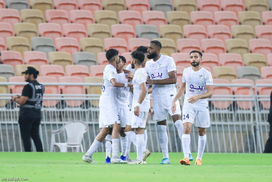 الأهلي 
يكسر سجل موسيماني