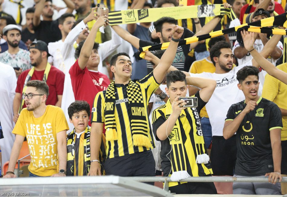 جماهير الاتحاد تملأ مدرجات ملعب «الجوهرة»