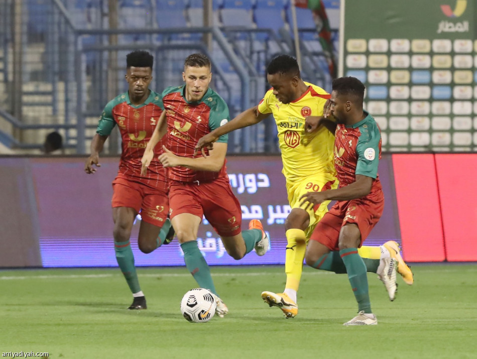 القادسية يثأر من الاتفاق بـ«3 جزائيات»