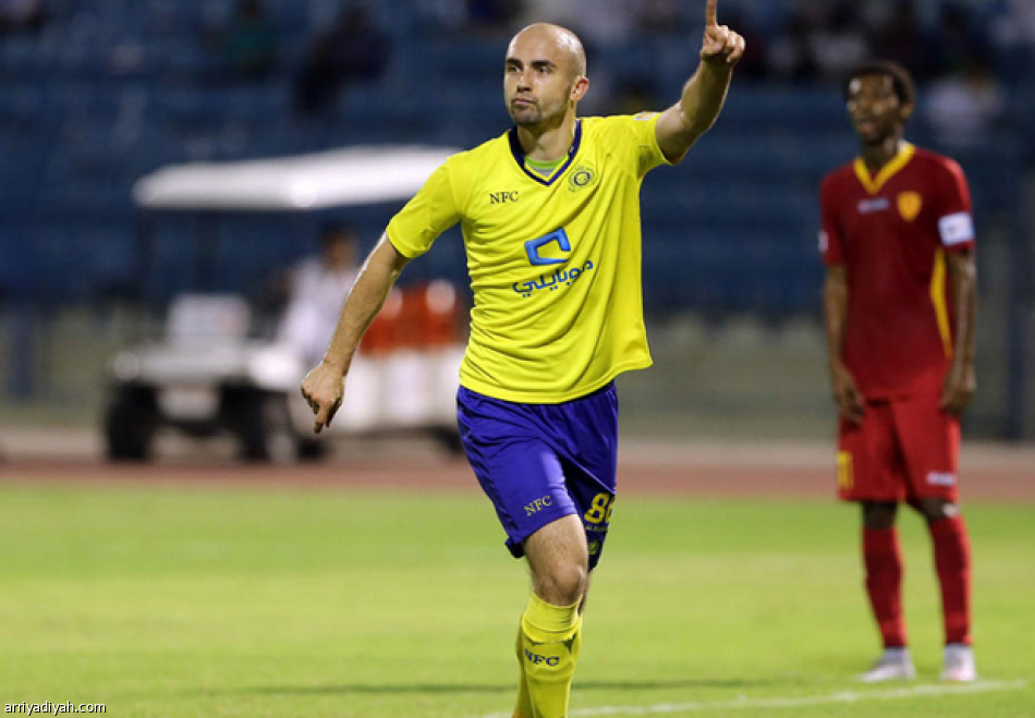النصر يغلق ملف أدريان بشكل رسمي