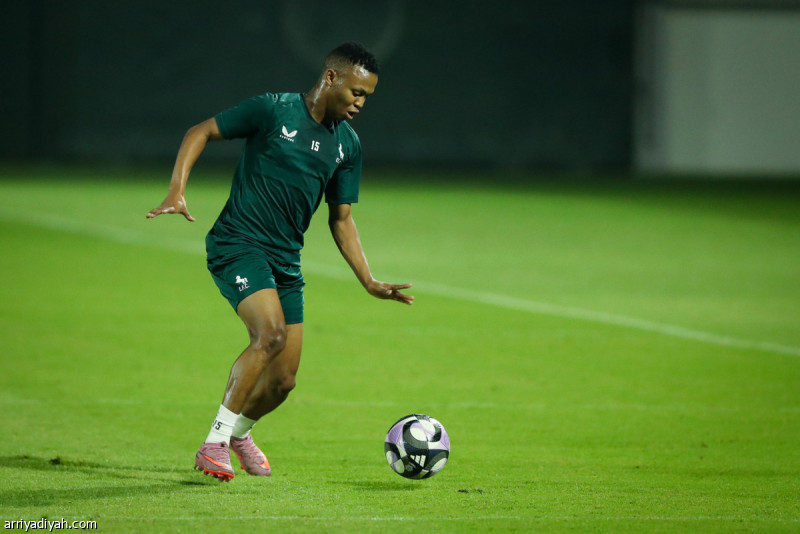 مدرب الاتفاق سعد الشهري يركز على تصحيح الأخطاء في التدريبات استعدادًا لمواجهة الفتح