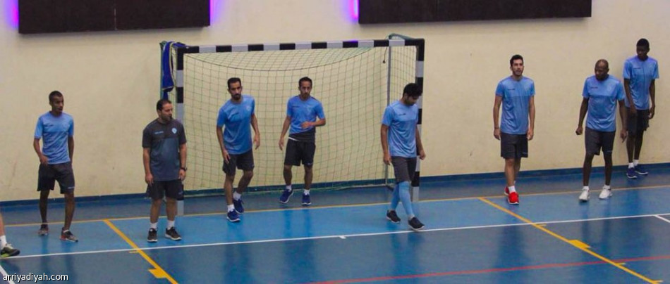 الباطن يعاود تدريباته في الصالة الرياضية