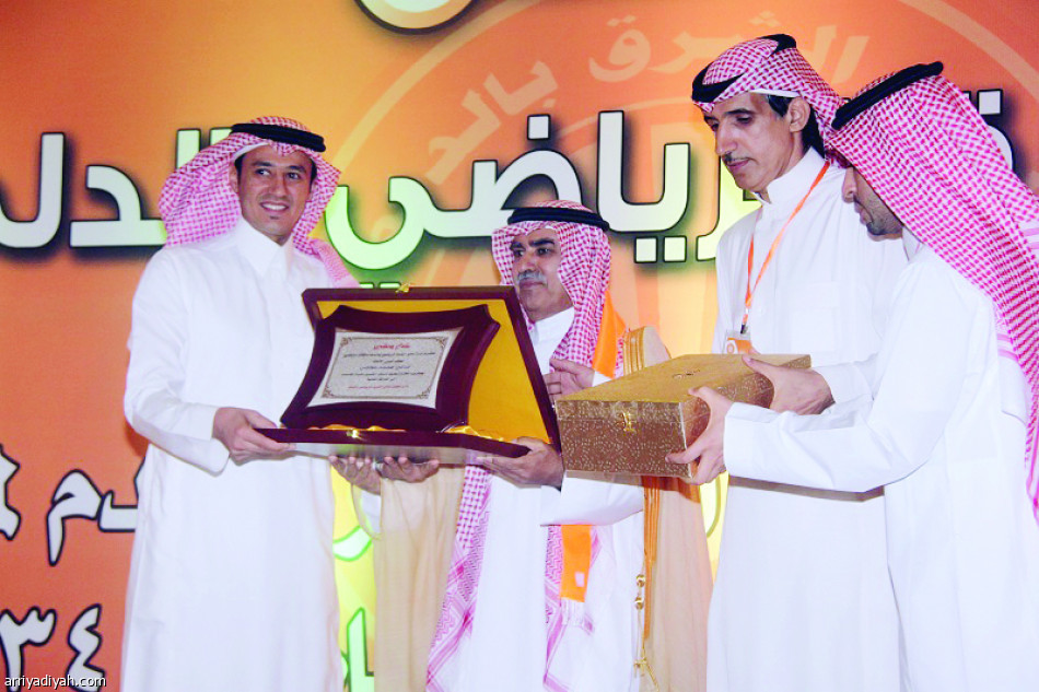 الشرق يحتفل بصعوده للثانية في ليلة تاريخية بالدلم