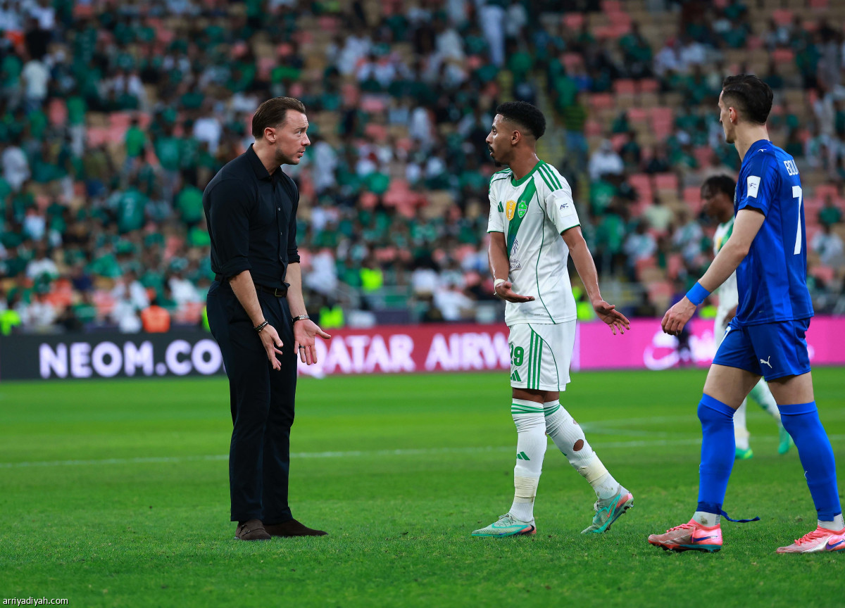 الأهلي في ربع النهائي