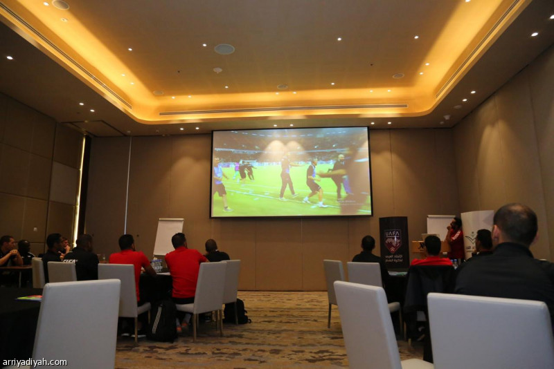 انطلاق دورة «VAR» لحكام «العربي»