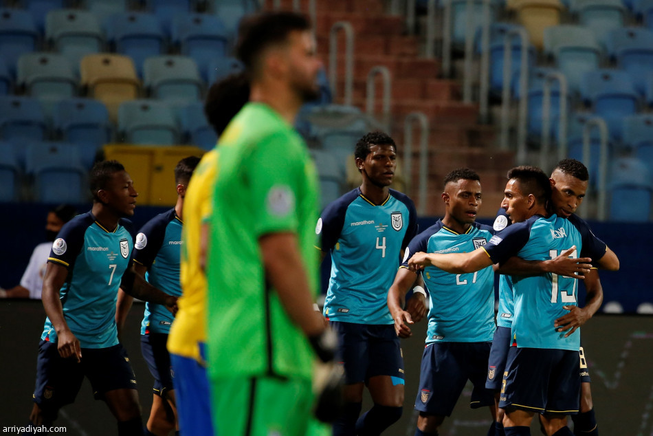 الإكوادور تتعادل مع البرازيل.. وتتأهل