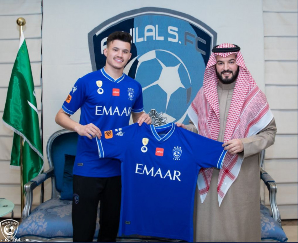 الهلال يضم الحمدان 5 أعوام