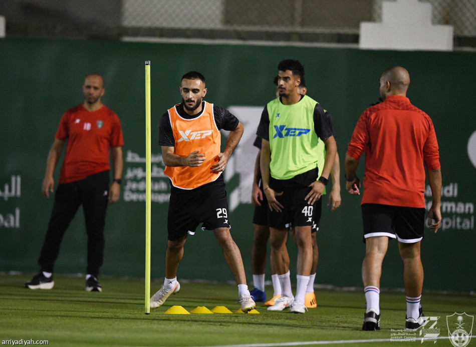 الأهلي.. عنبر يرفع اللياقة