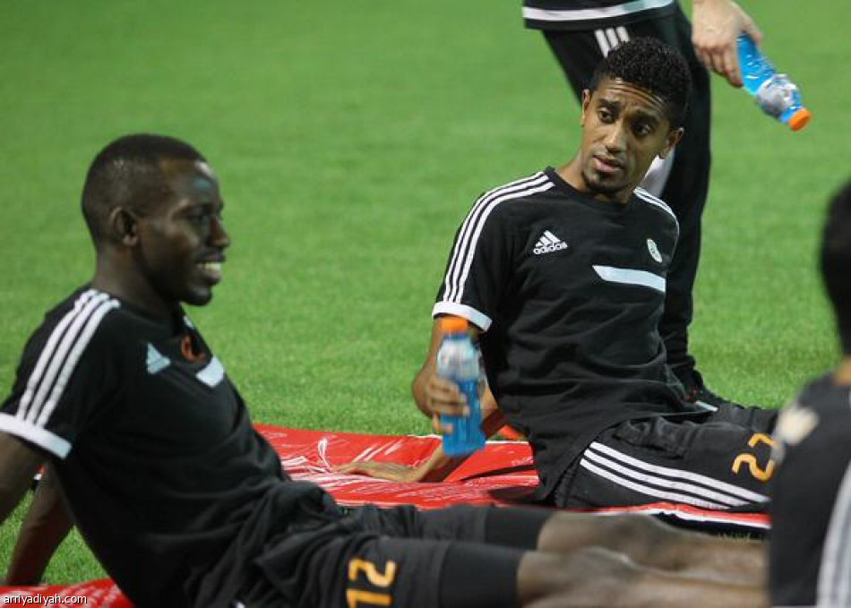 الشباب يهدد النصر بـ(معاذ)