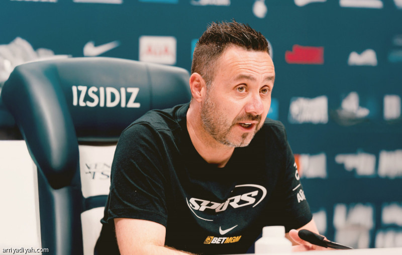 دي زيربي: موسم روميرو انتهى.. وشارة القيادة لا تشغل بالي