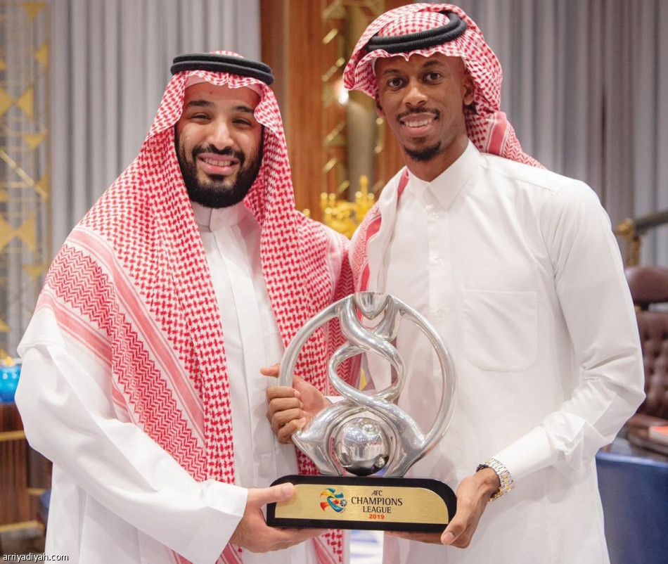 ولي العهد يستقبل الأبطال