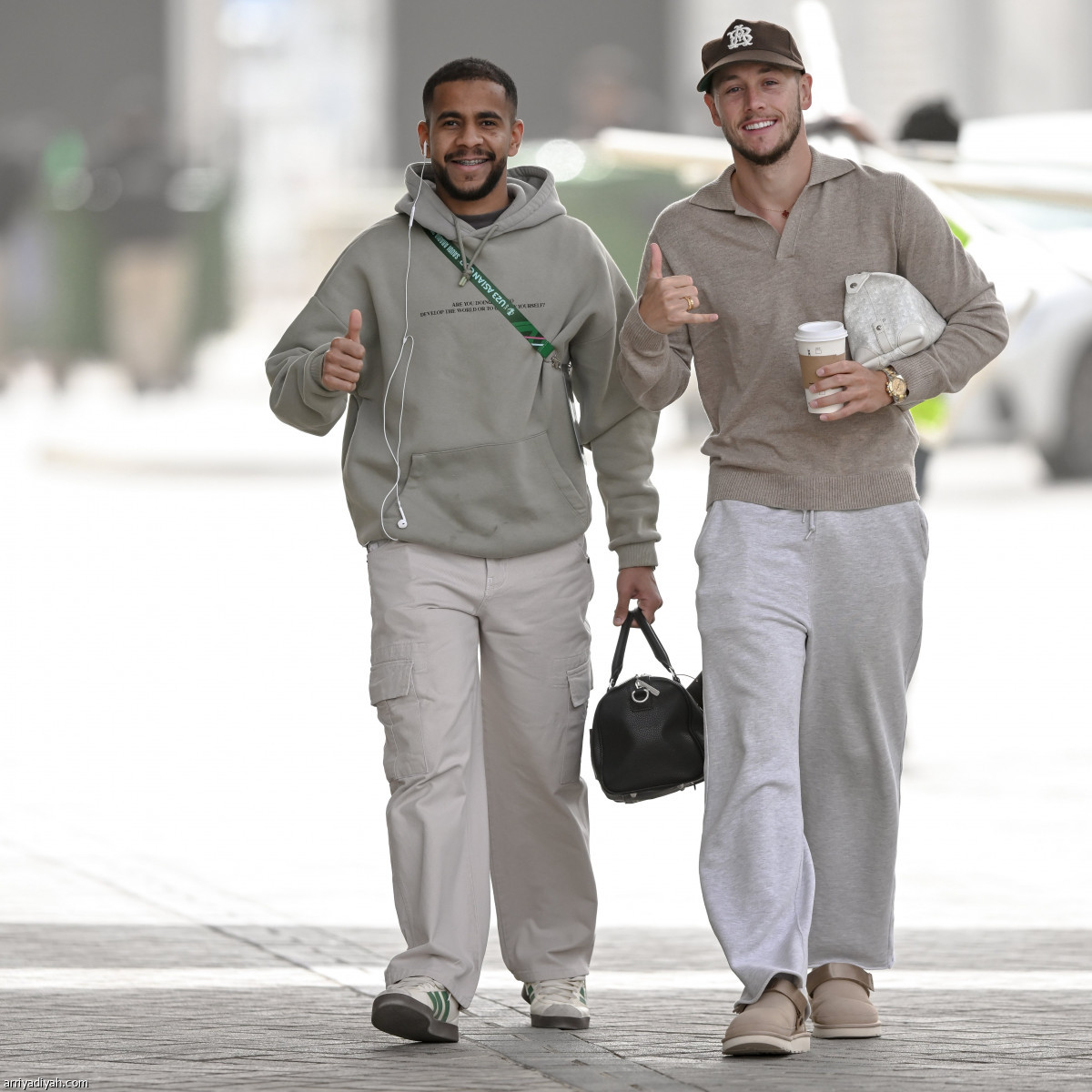 توافد شبابي