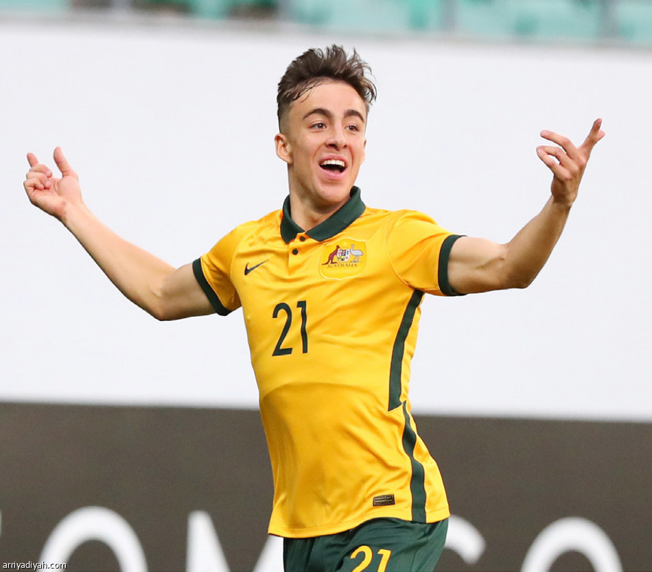 12 محترفا أستراليّا
يمثلون 7 دوريات