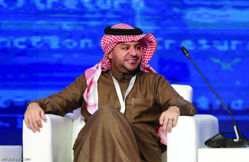 صورة التقطت أمس لعلي العلياني المذيع خلال جلسة “برامج التوك شو.. تنفيس أم علاج” ضمن منتدى الإعلام السعودي تصوير: بشير صالح