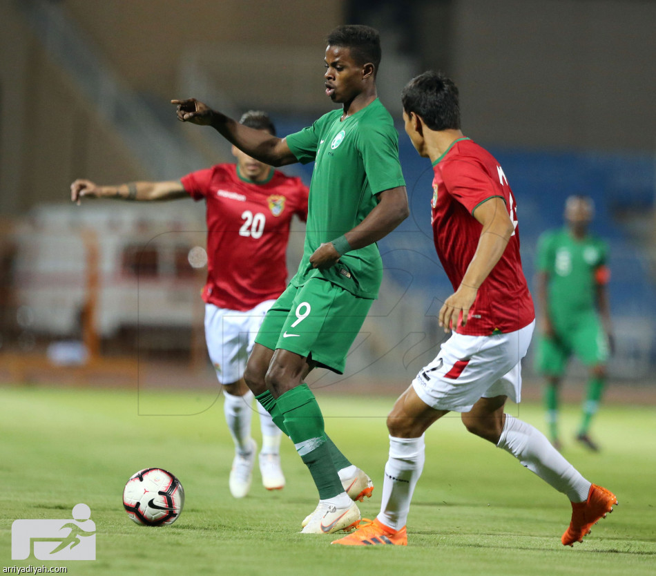 الأخضر يتعادل مع البوليفي في أول تجارب آسيا