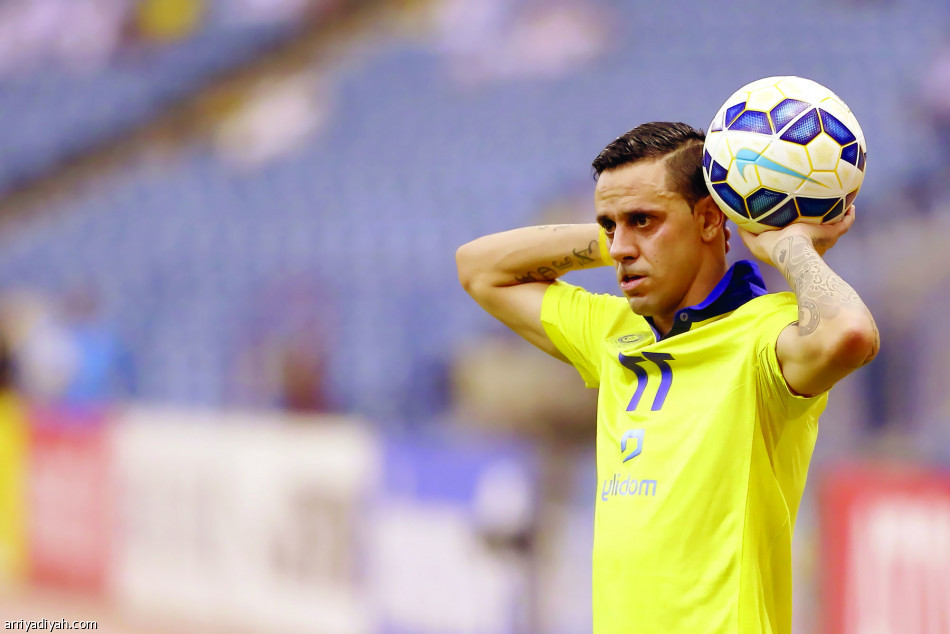 الانضباط تغرم النصر و توقف فابيان