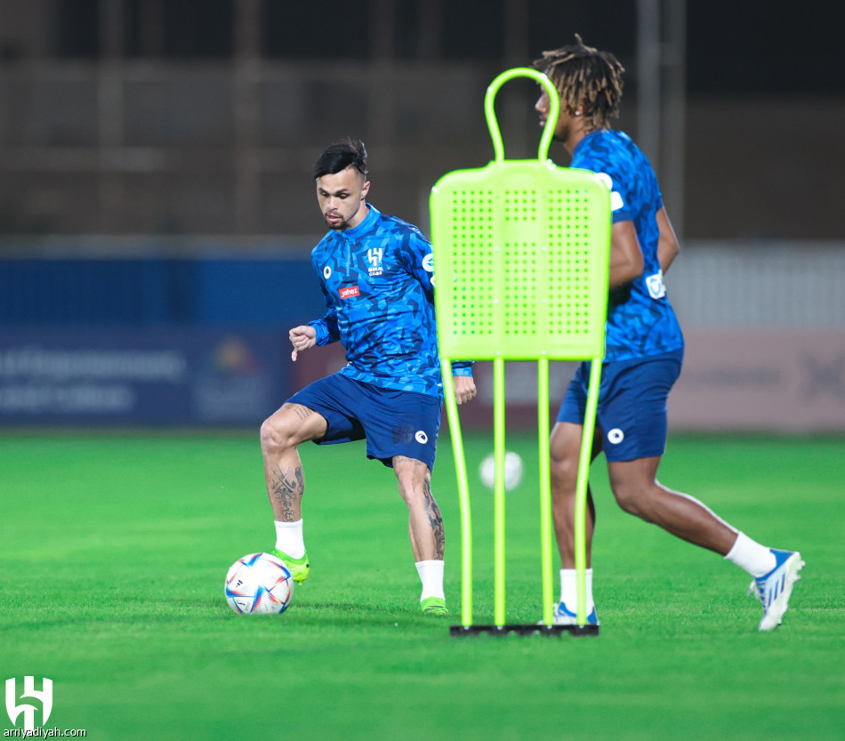 الهلال.. دياز يختبر التسديد والتمرير السريع