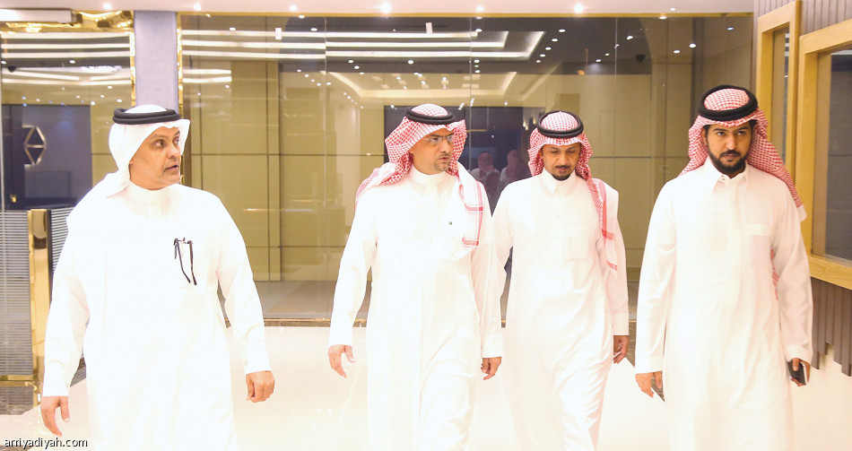 مرشحان رسميان.. والبقية انتظار