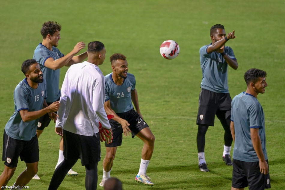 الشباب.. تكتيك جديد قبل الاتفاق