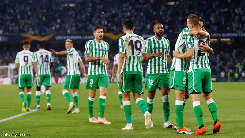 الدوري الإسباني يعود بقمة الأندلس