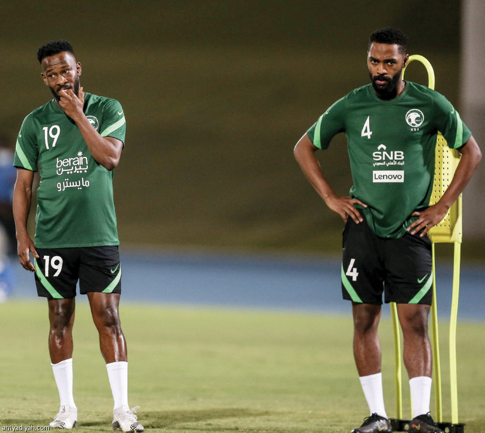 دوليون سابقون:
غريب يثبّت خطة الأخضر