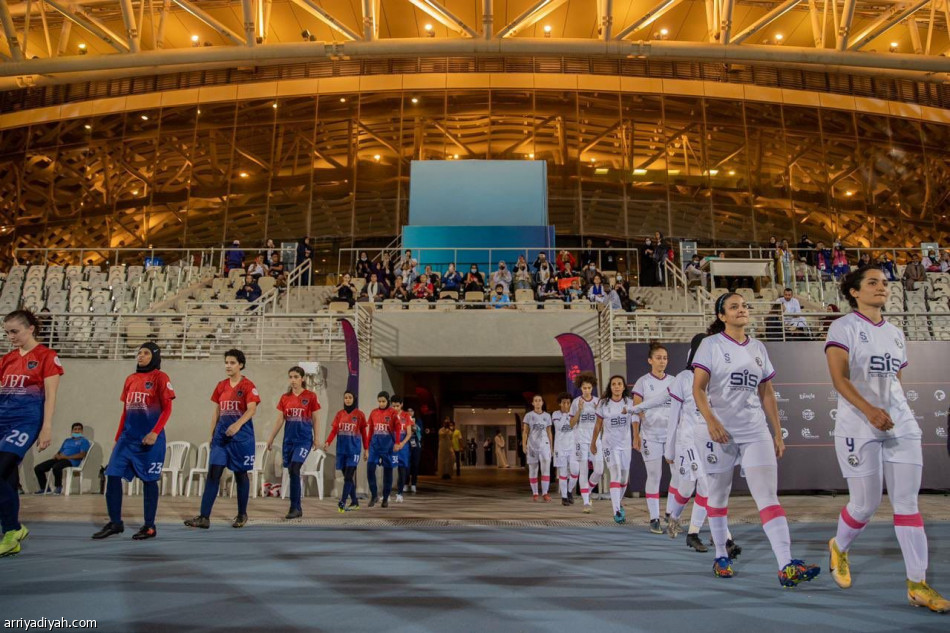 الأهلي والشباب يستحوذان على سيدات «مراس» و«العاصفة»