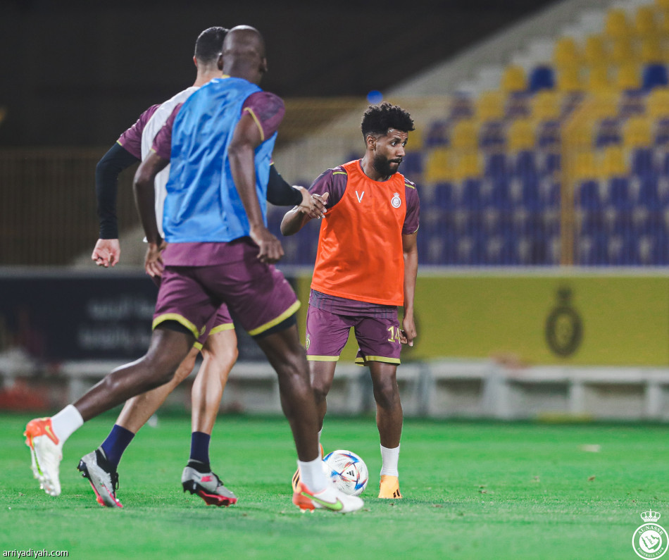 النصر يبدأ تحضيرات مواجهة الشباب