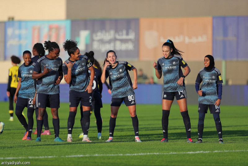 اكتسحا الاتحاد و الأهلي.. النصر و الهلال في النهائي #سيدات_النصر 