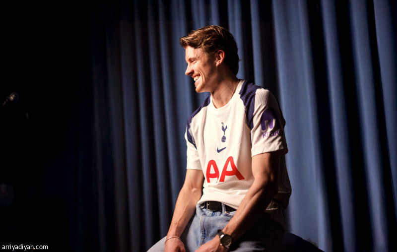 توتنام يضم جالاجر حتى 2031