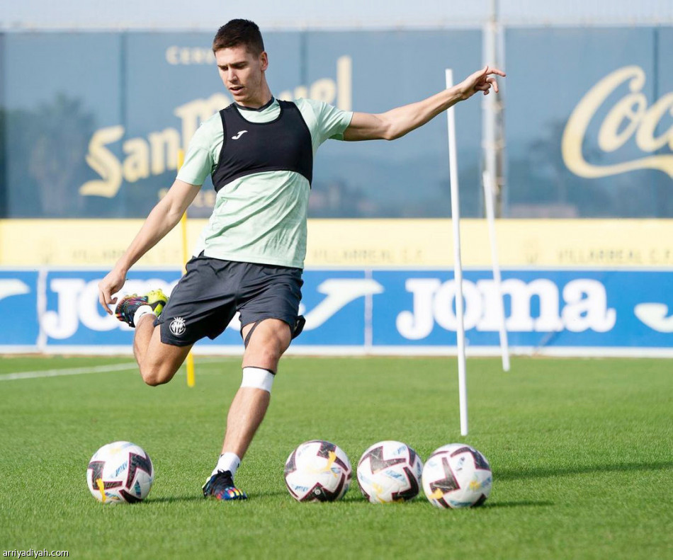 طبي الأخضر
يطمئن 
على العمري