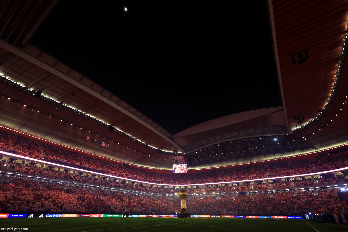 العرب يحتفلون